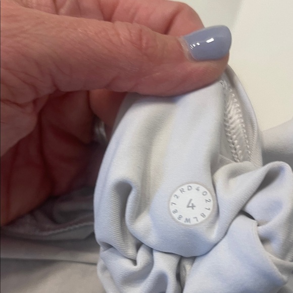 Lululemon gray tennis skirt size 4 - Picture 3 of 3